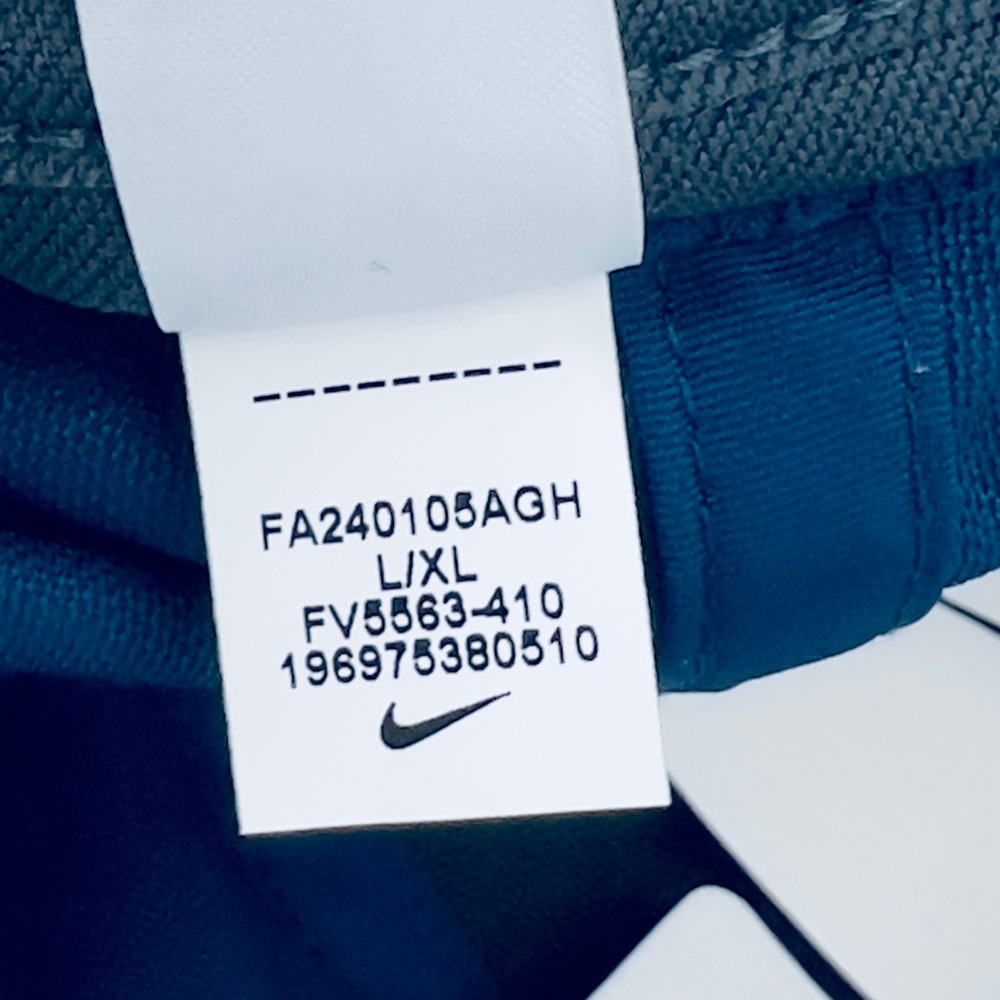 NIKE HAT/CAP UNISEX, NAVY BLUE COLOR, UNISEX, ADJ STRAP, WHITE LOGO EMBROIDERED - Picture 10 of 13